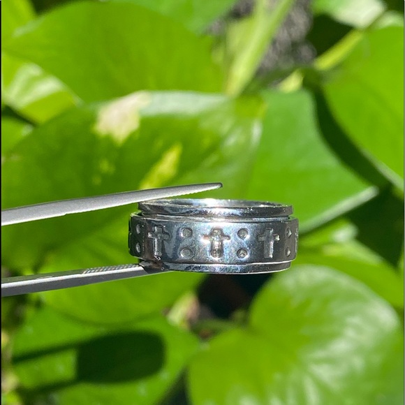 925 Sterling silver solid/heavy cross fidget ring✝️ - Picture 9 of 13